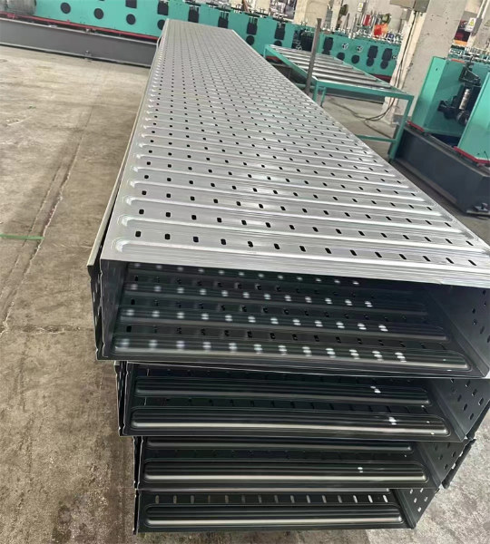 托盤式電纜橋架